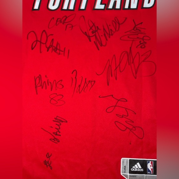 NBA Portland Trailblazers Size L Adidas Red Signed Multiple Signature Jersey - Picture 6 of 8